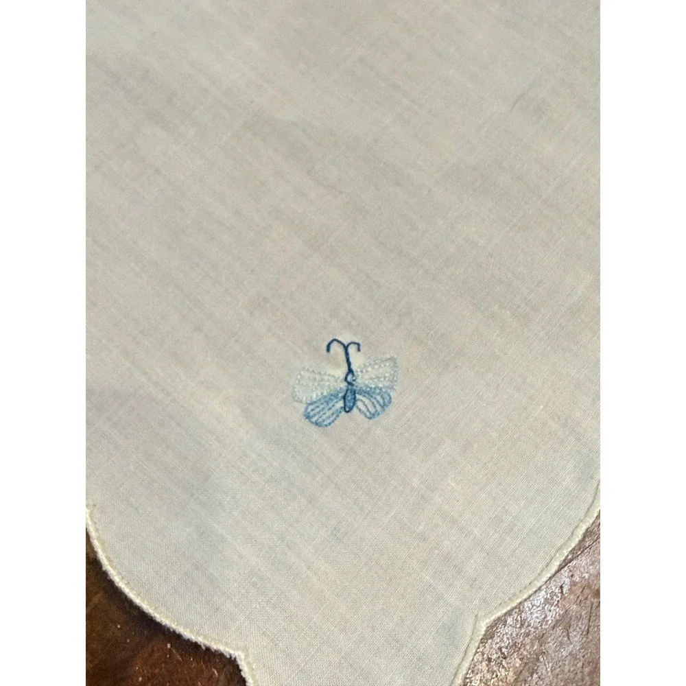 Vintage White Linen Scalloped X-Shape Table Topper Blue Floral Butterfly 21in